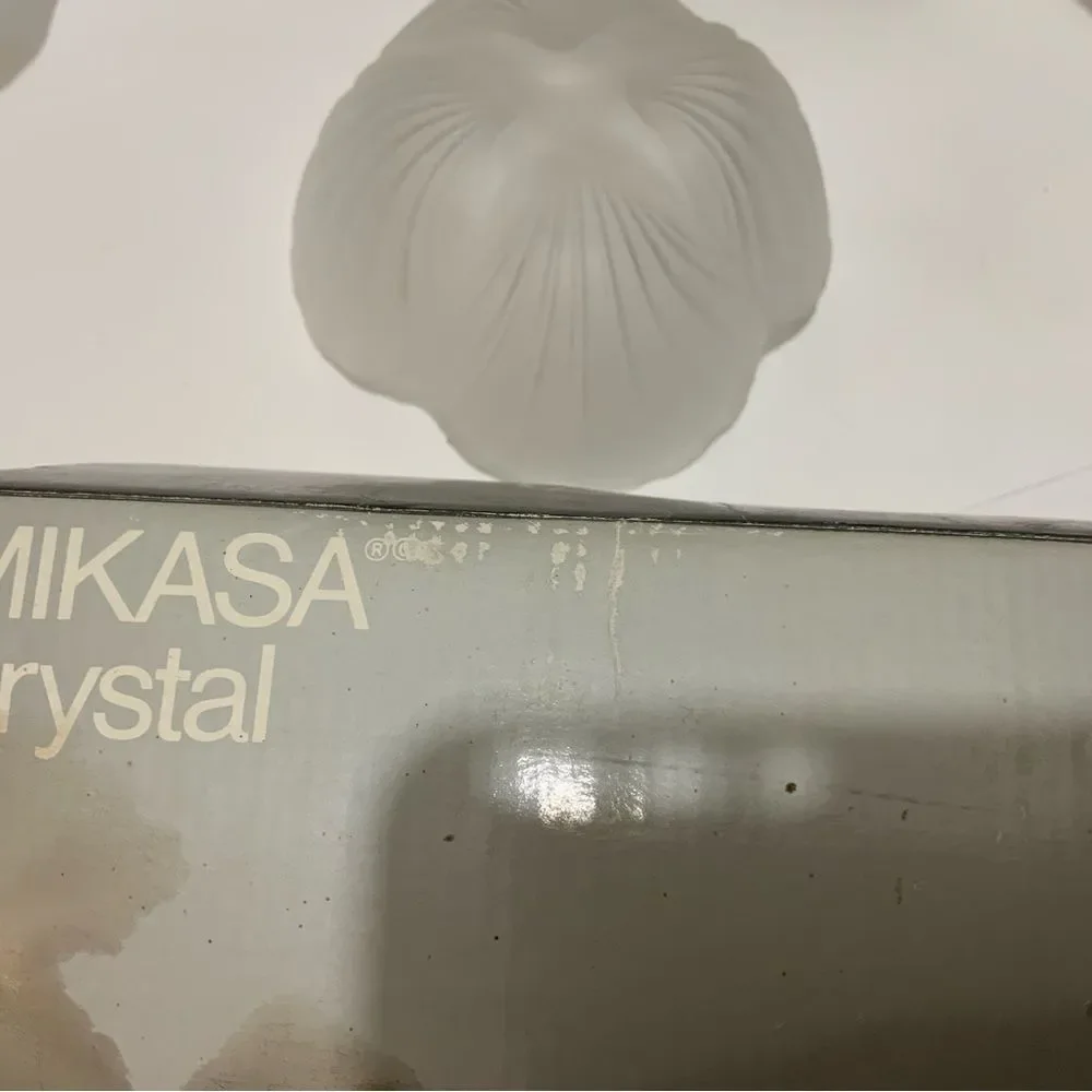 New Vintage 1980s Mikasa Frosted Scallop Shell 6